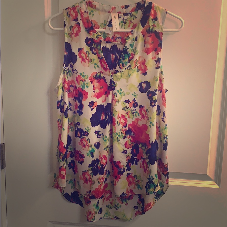 Sleeveless No Wrinkle Tunic Top